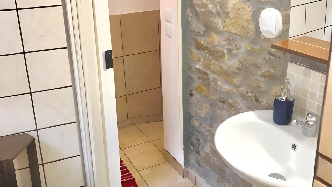 Photo of Bathroom in Mili