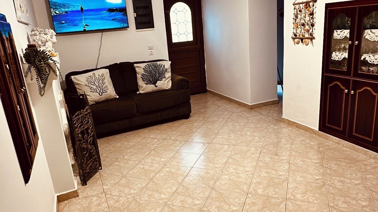 Photo of Livingroom in Lefkos