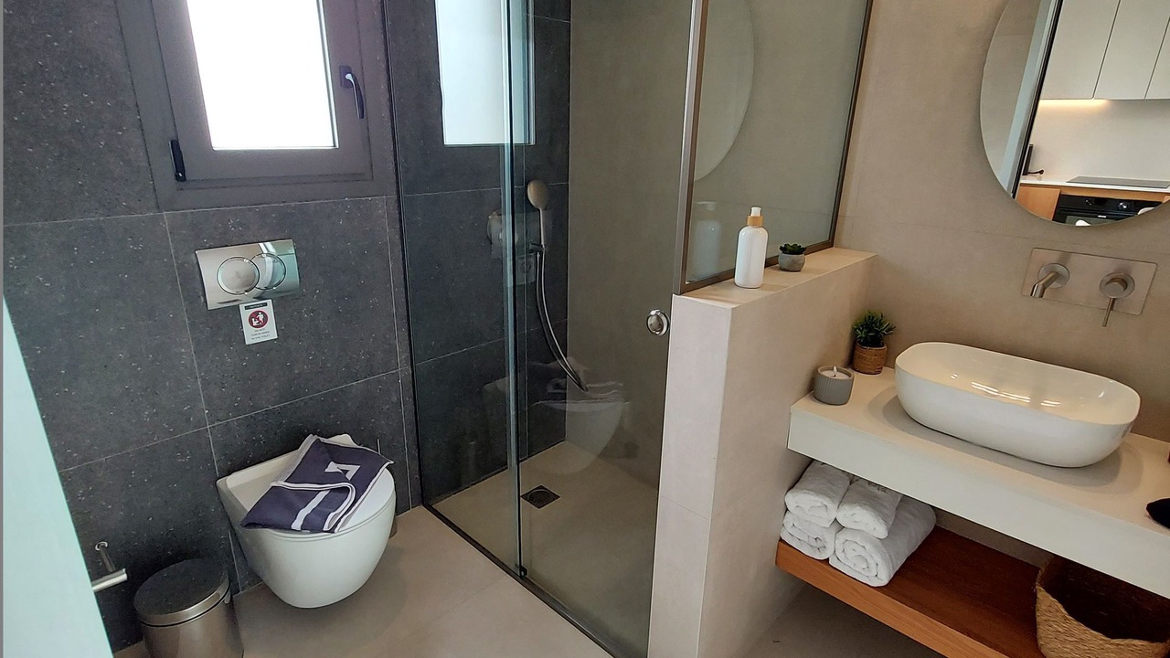 Photo of Bathroom in Platanes