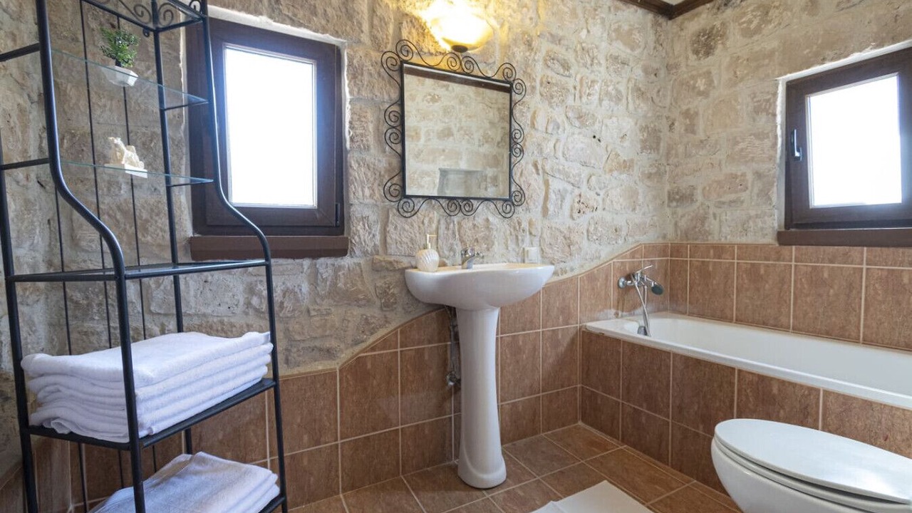 Photo of Bathroom in Kriopigi