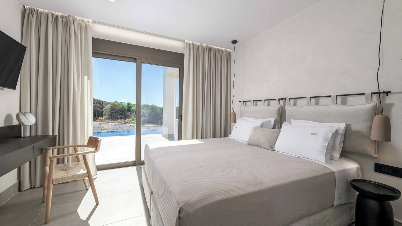 Photo of Bedroom in Lahania