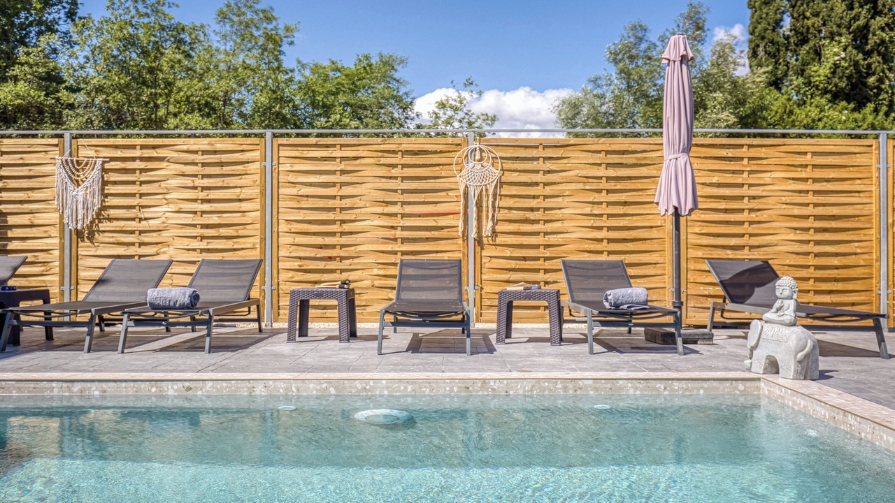 Photo of Outdoor in Gazatika