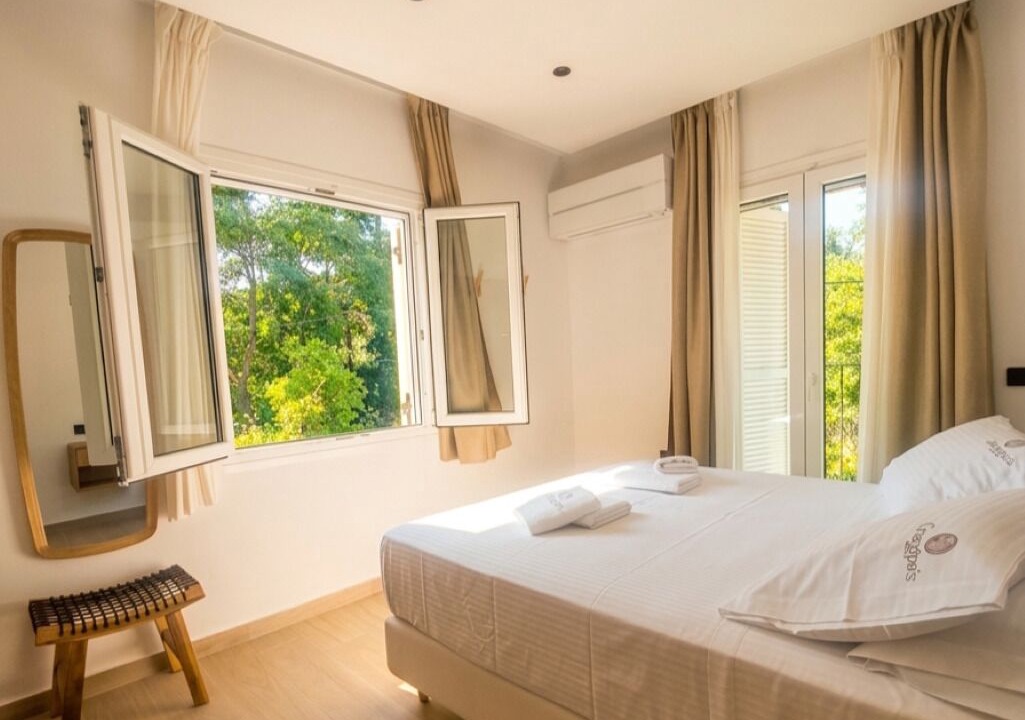 Photo of Bedroom in Peroulion