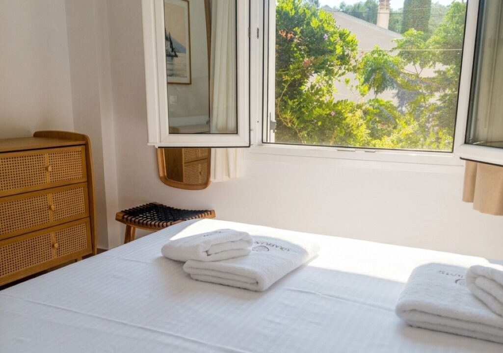 Photo of Bedroom in Peroulion