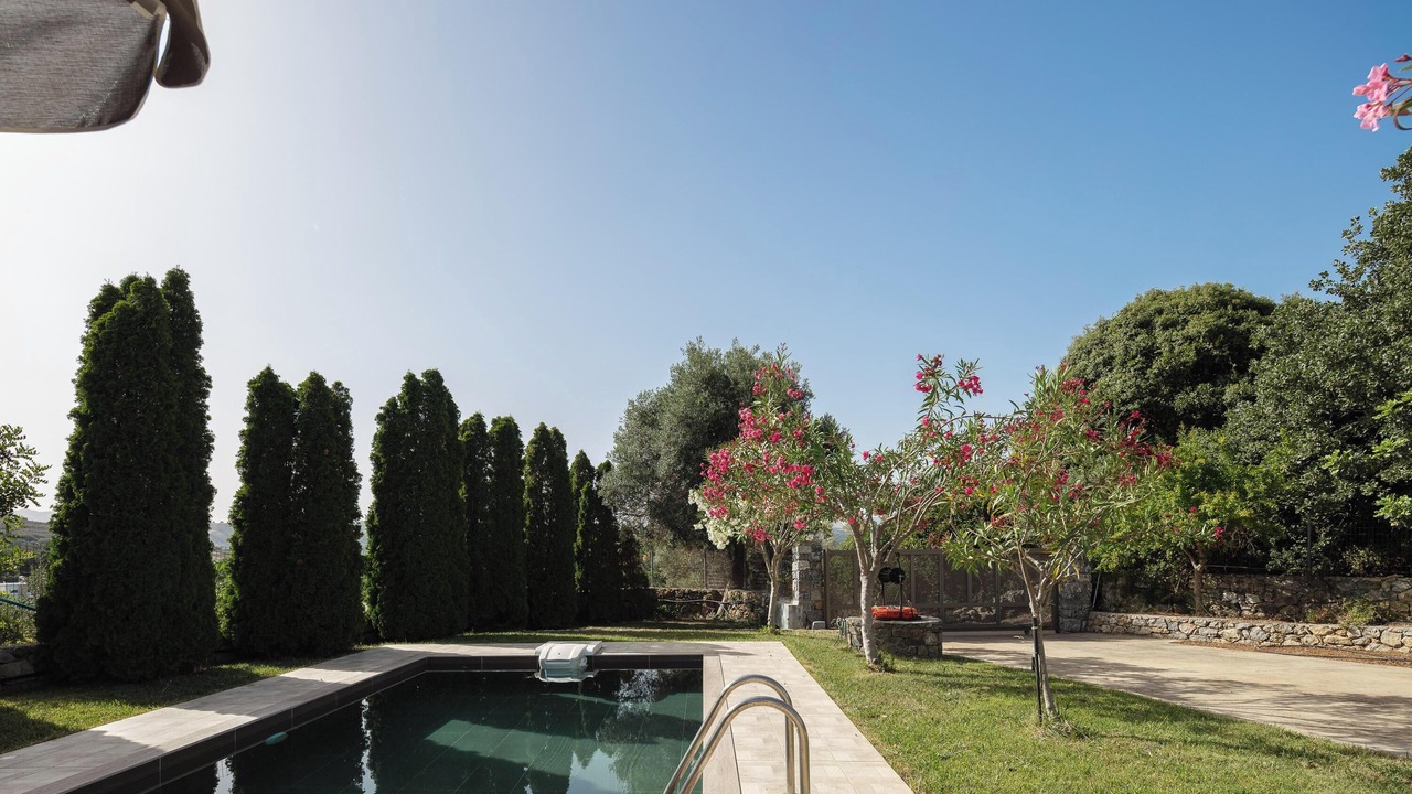 Photo of Outdoor in Kato Valsamonero