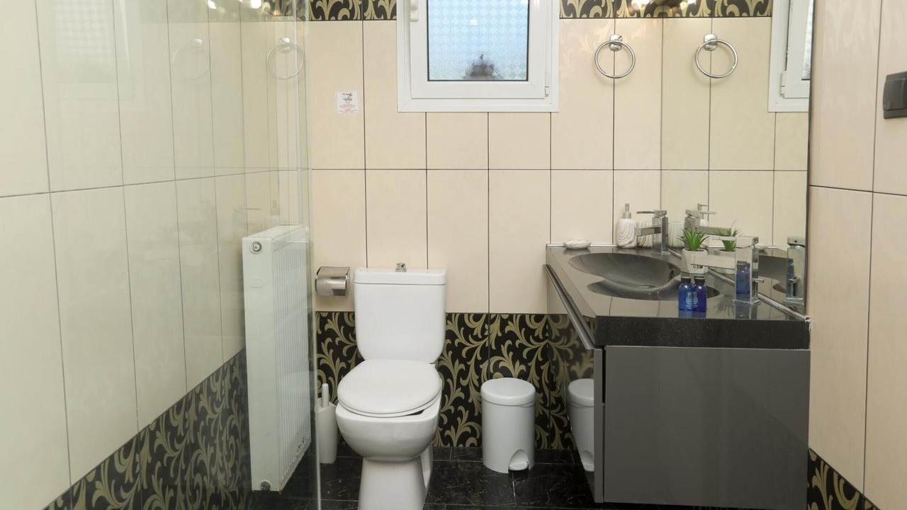 Photo of Bathroom in Tzavros
