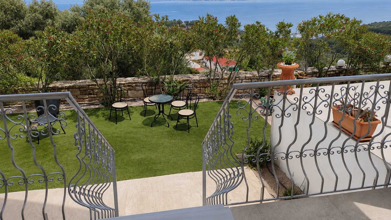 Photo of Patio Balcony in Ionia