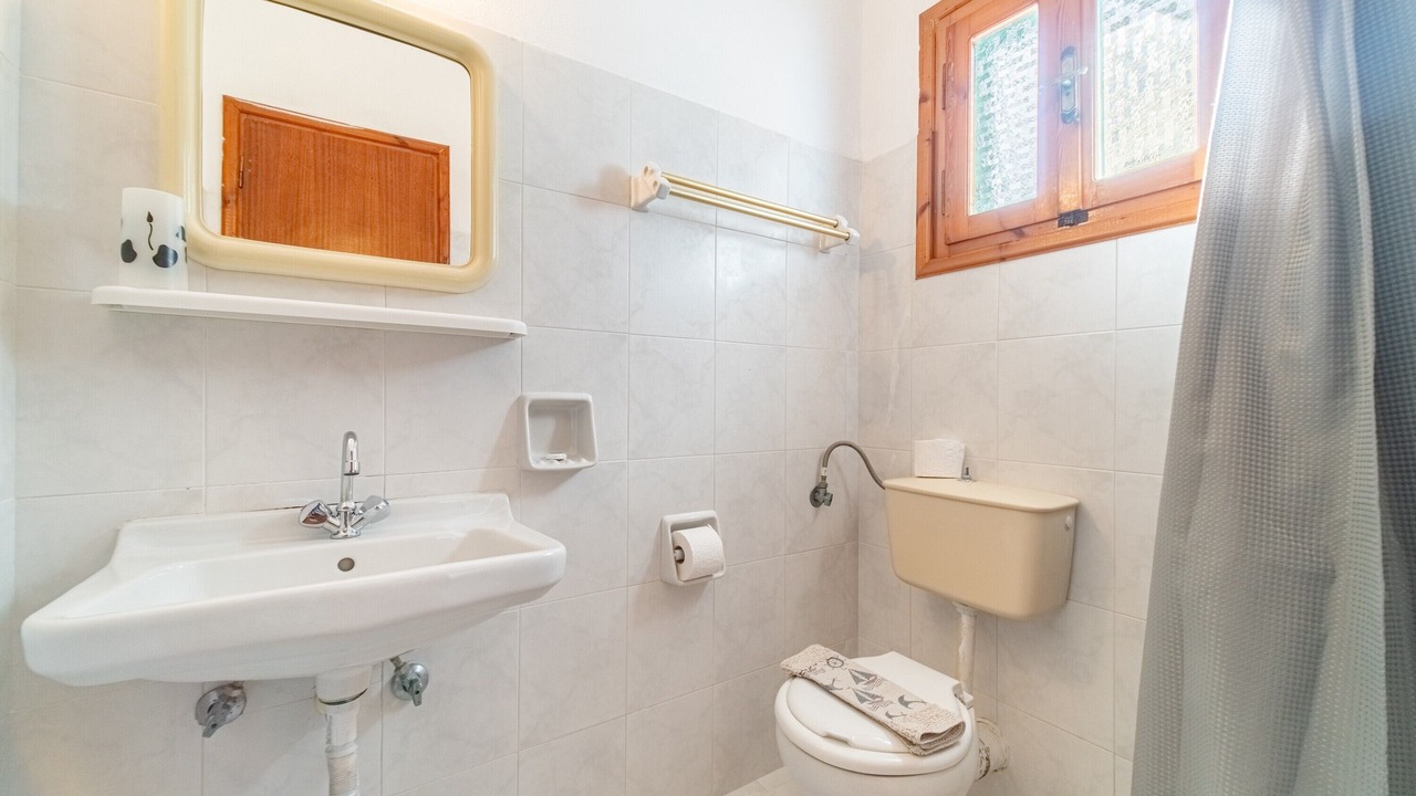 Photo of Bathroom in Lakones
