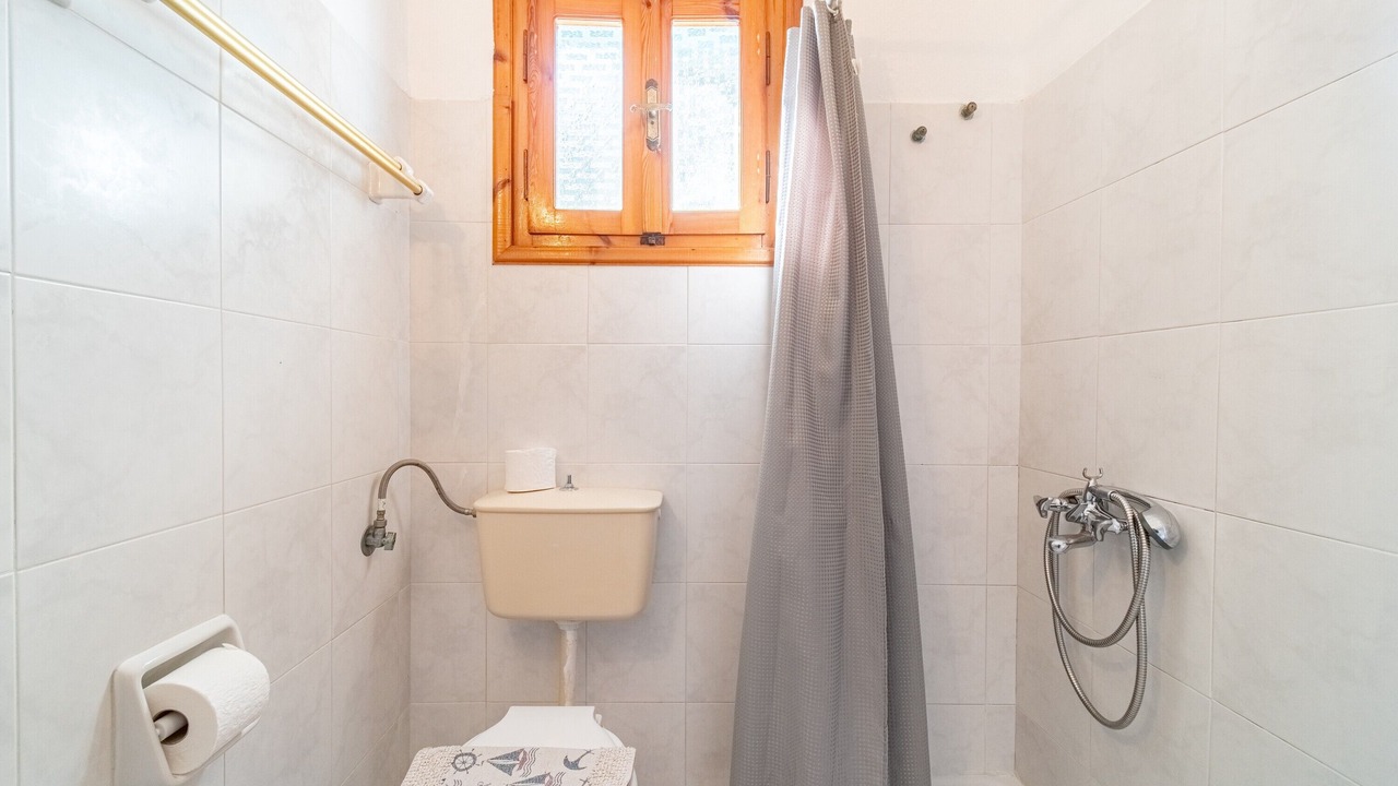 Photo of Bathroom in Lakones