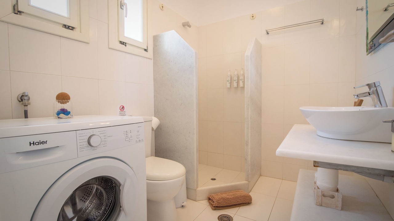Photo of Bathroom in Naxos