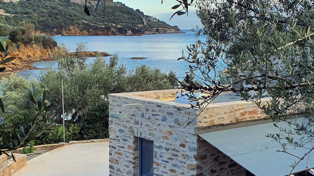 Photo of Outdoor in Omales