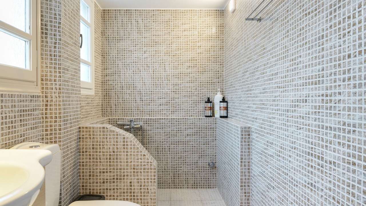 Photo of Bathroom in Skala