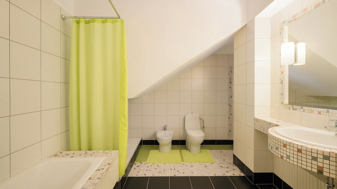 Photo of Bathroom in Marathon