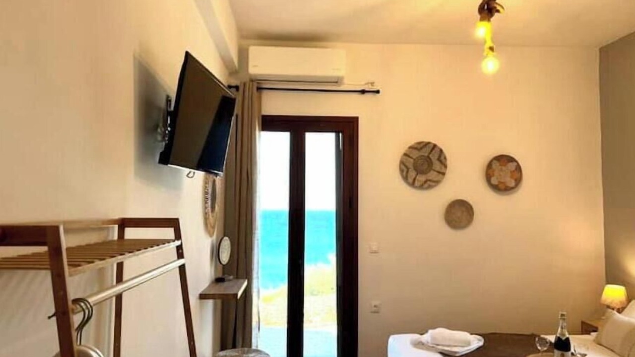 Photo of Bedroom in East Mani