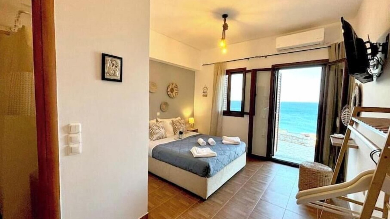 Photo of Bedroom in East Mani