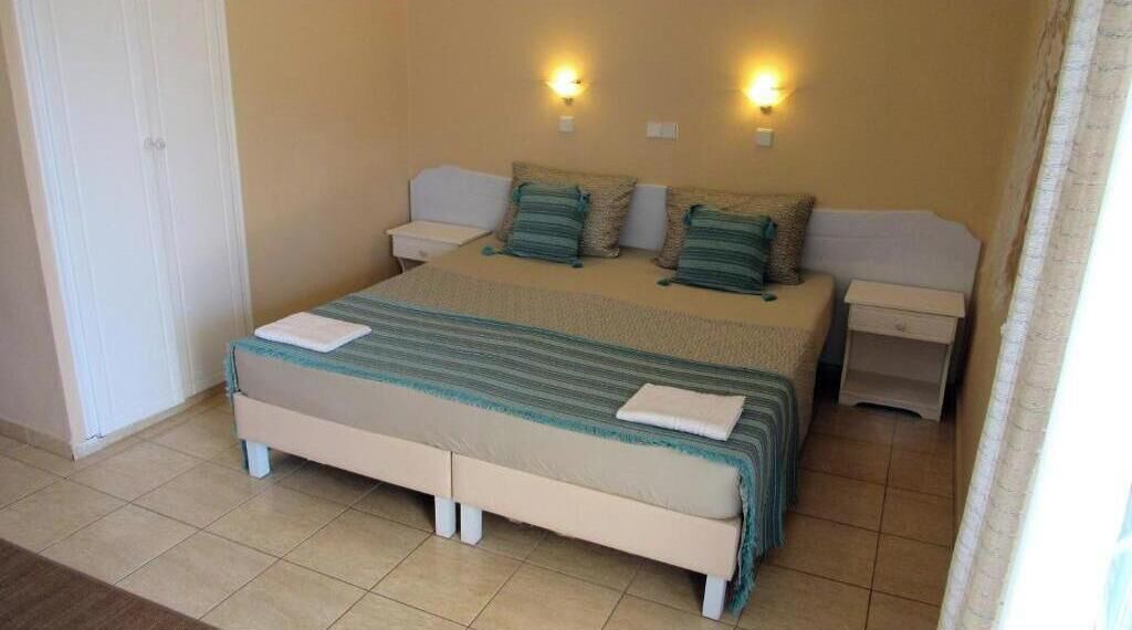 Photo of Bedroom in Golden Beach