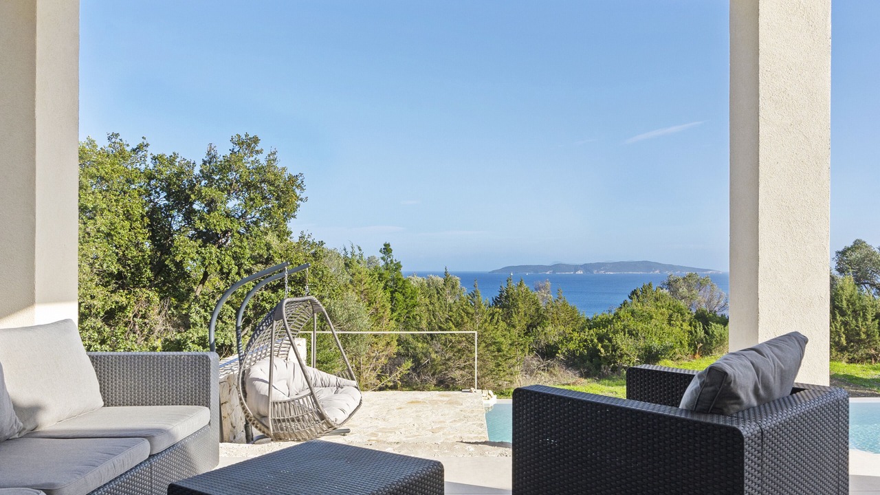 Photo of Patio Balcony in Evgiros