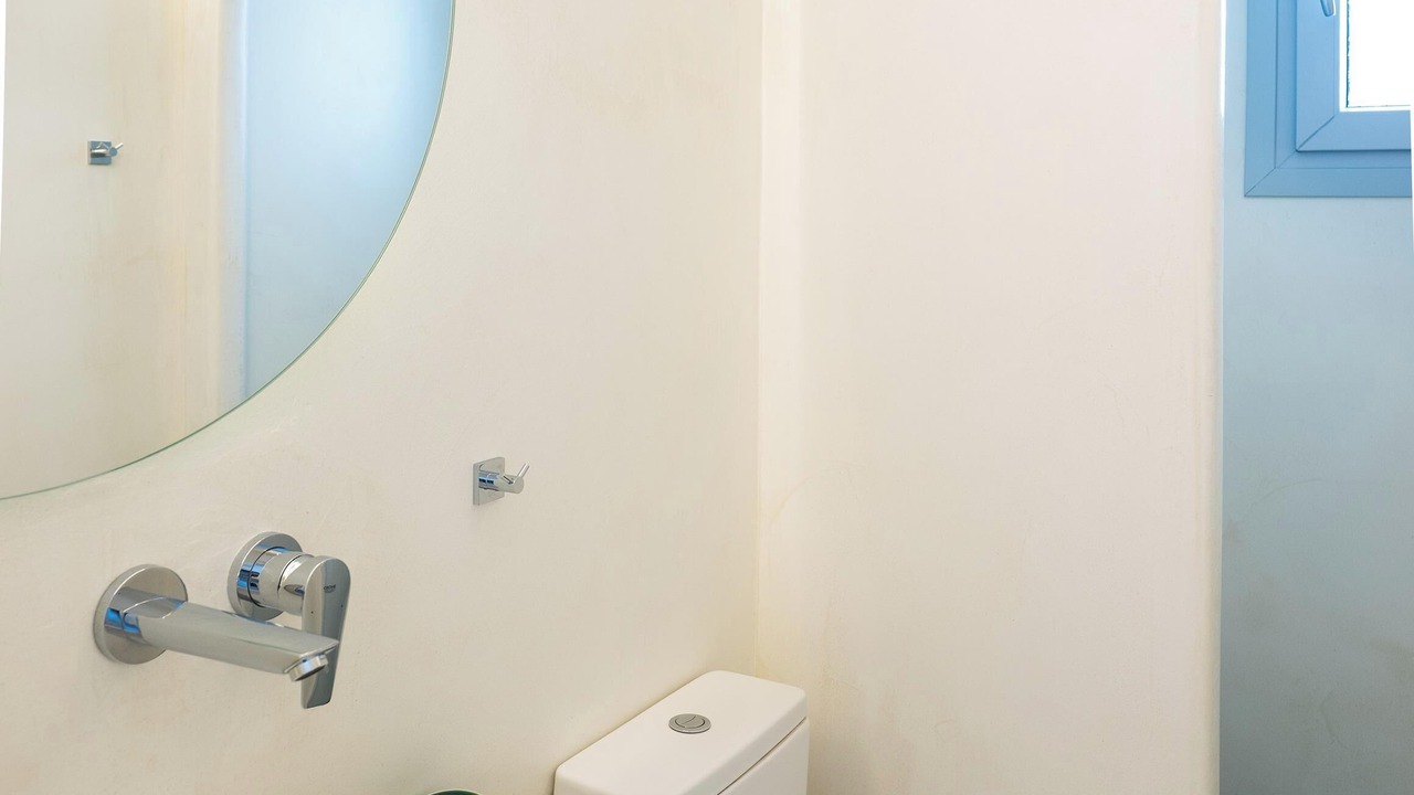 Photo of Bathroom in Elia
