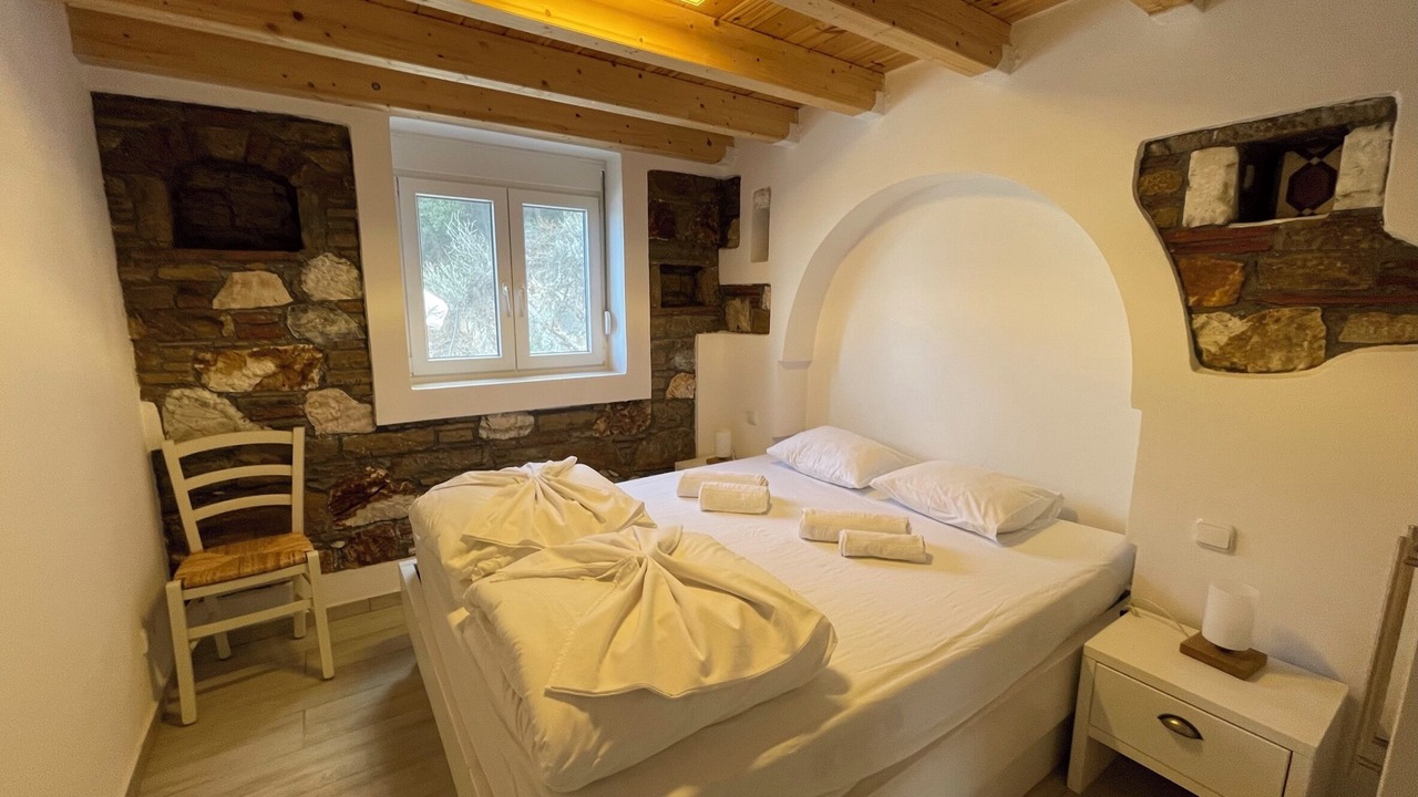 Photo of Bedroom in Karlovassi