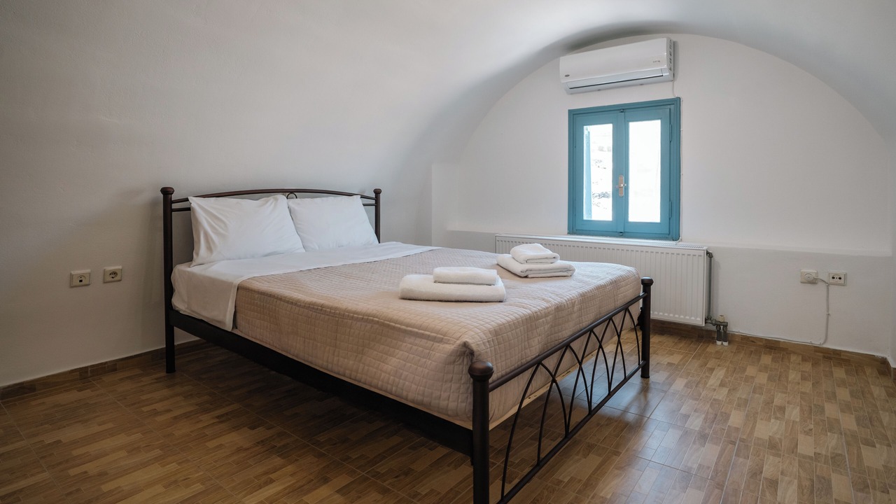 Photo of Bedroom in Santorini