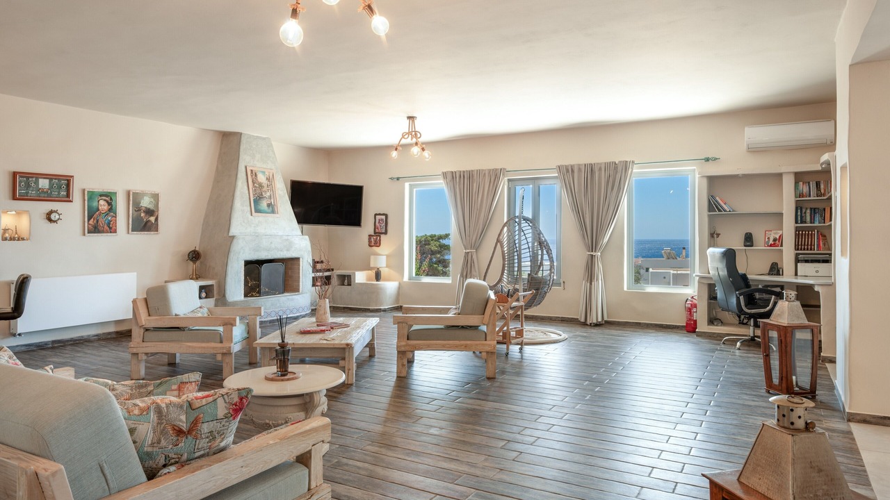 Photo of Livingroom in Megas Gialos