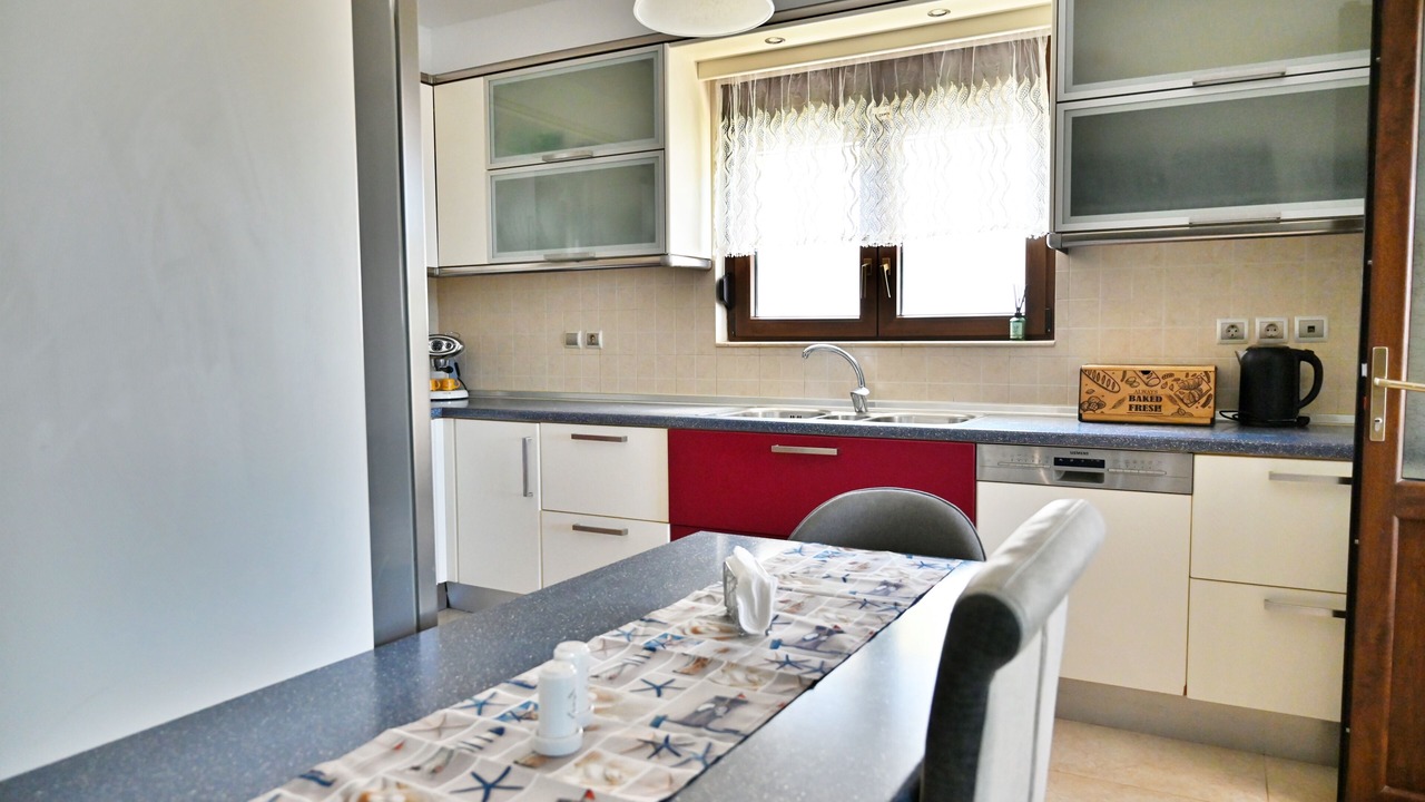 Photo of Kitchen in Petaloudes