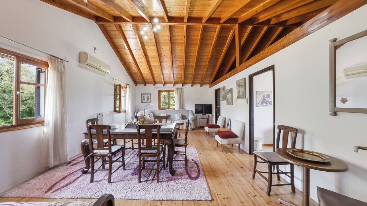Photo of Livingroom in Molos