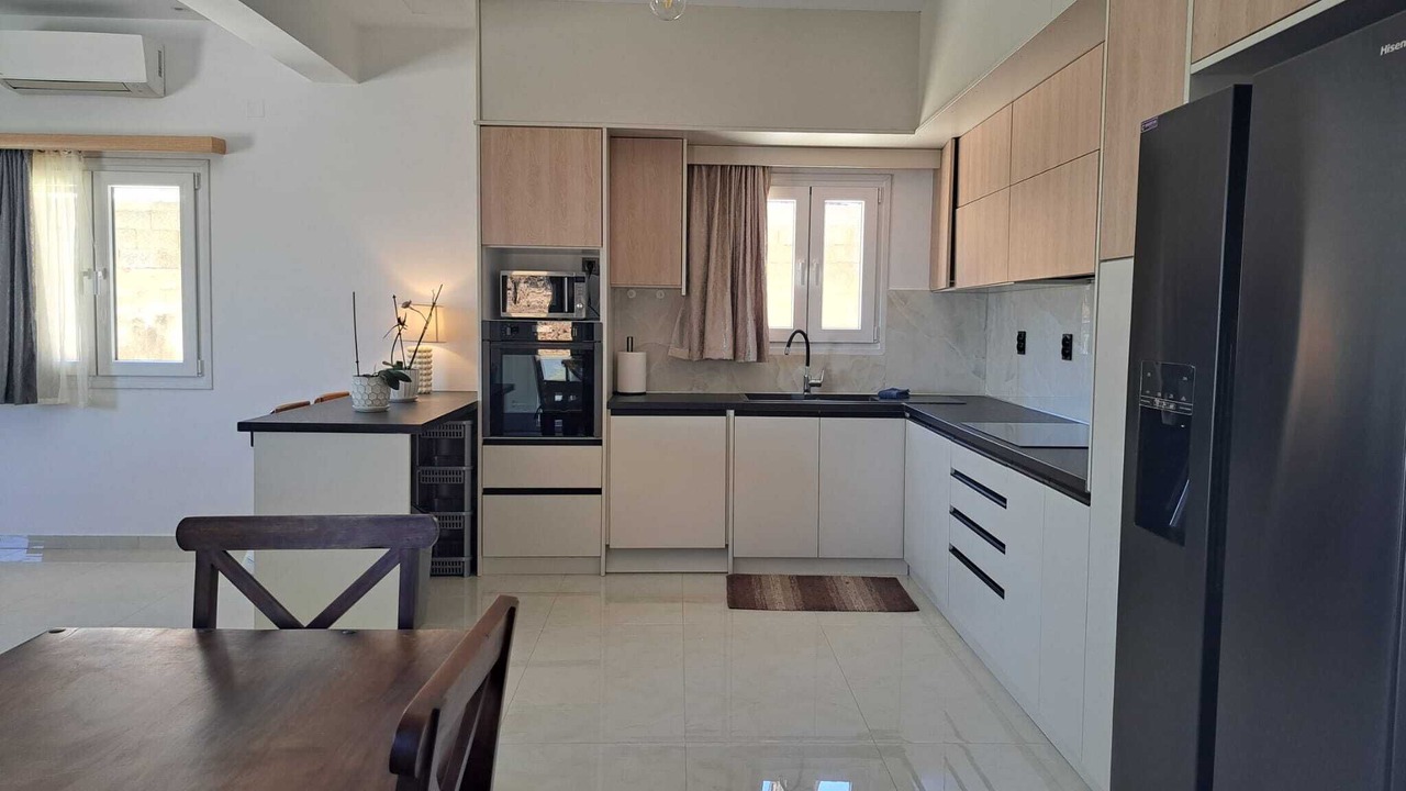 Photo of Kitchen in Vromolithos