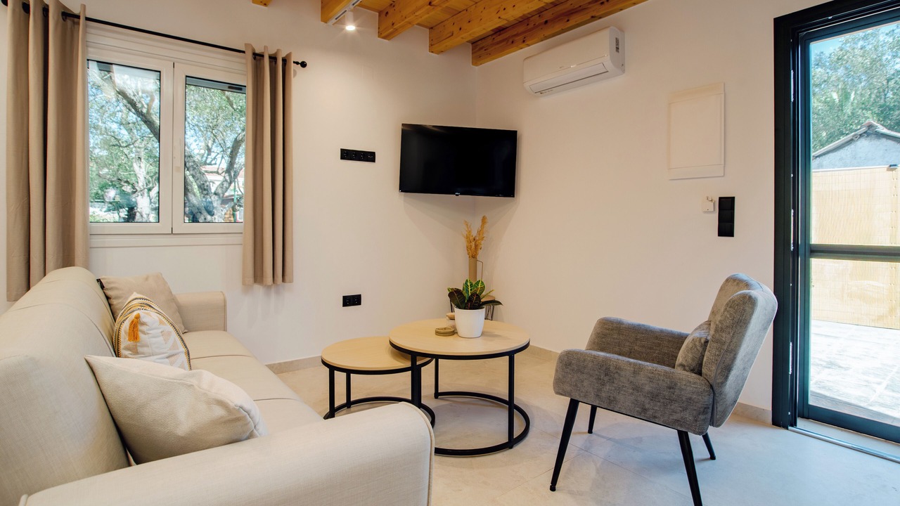 Photo of Livingroom in Melikia