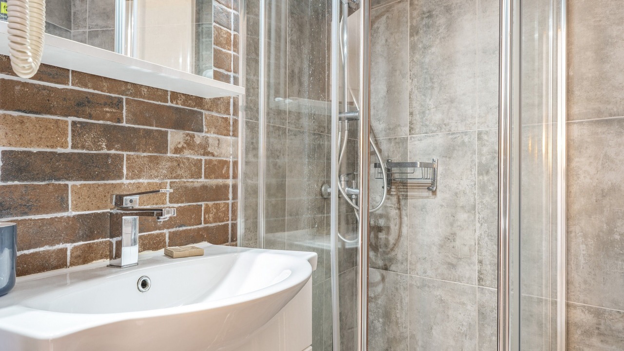 Photo of Bathroom in Amoopi