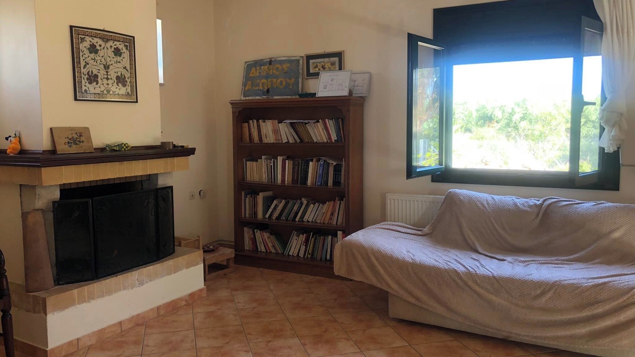 Photo of Livingroom in Asopos