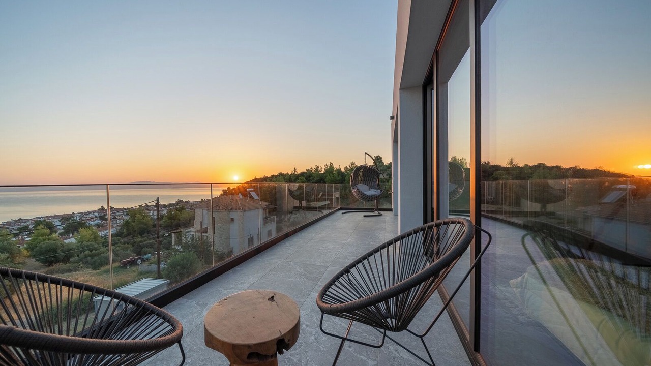 Photo of Patio Balcony in Polichrono