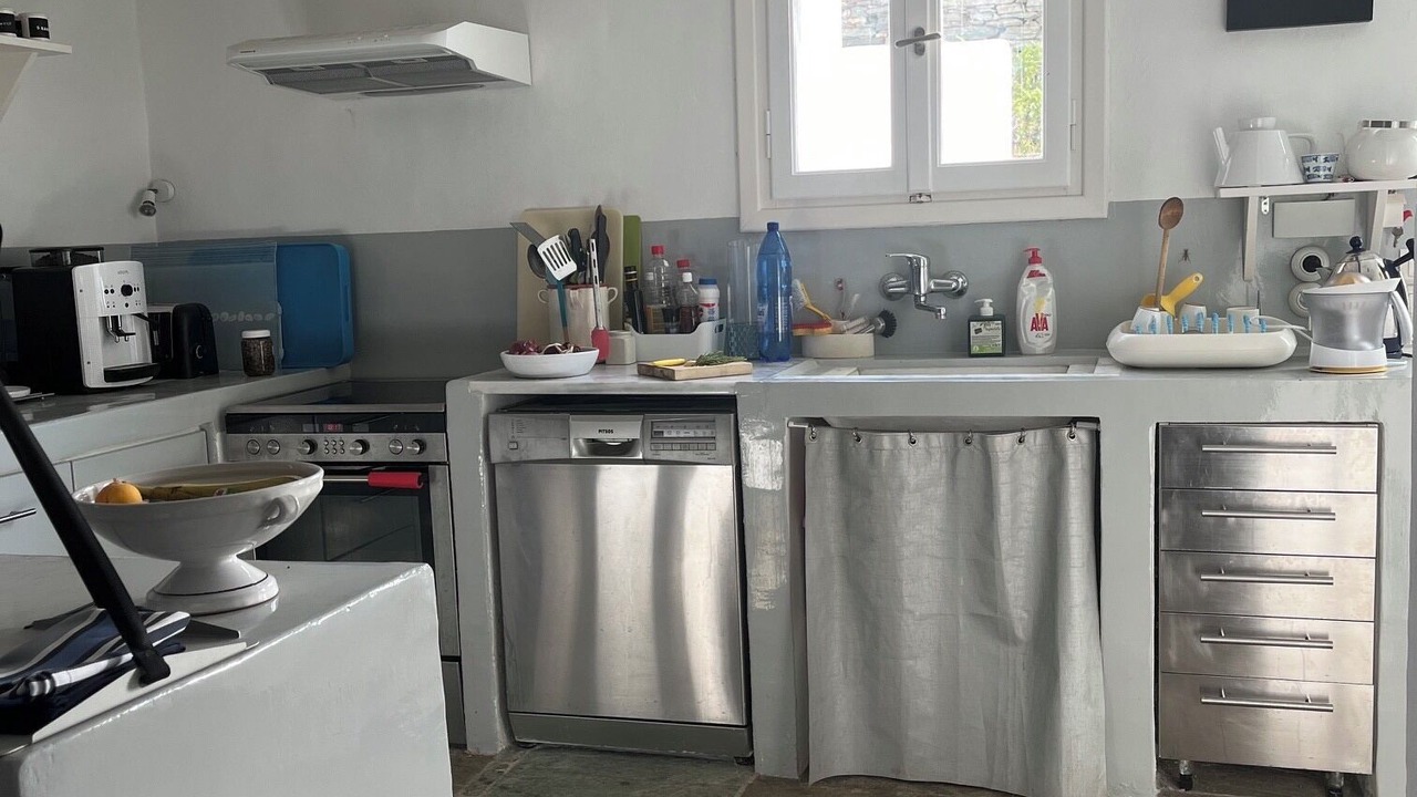 Photo of Kitchen in Platis Gialos