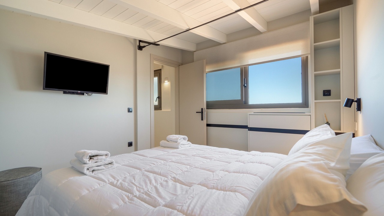 Photo of Bedroom in Perigiali