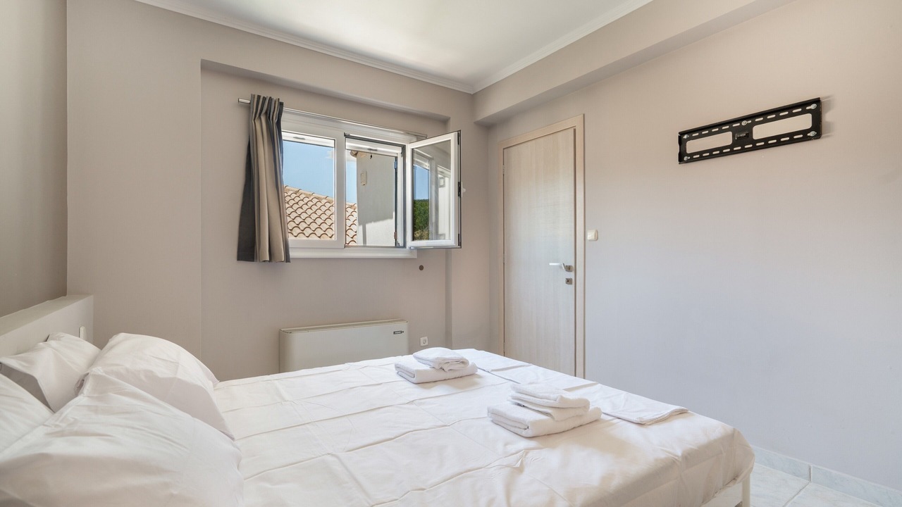 Photo of Bedroom in Katomerion
