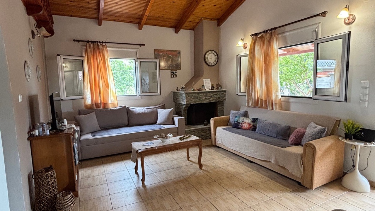 Photo of Livingroom in Kryoneri