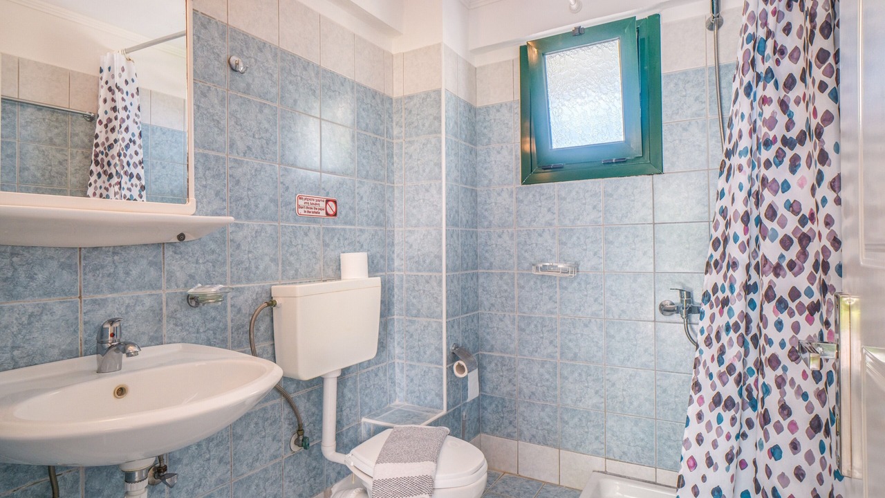 Photo of Bathroom in Arillas