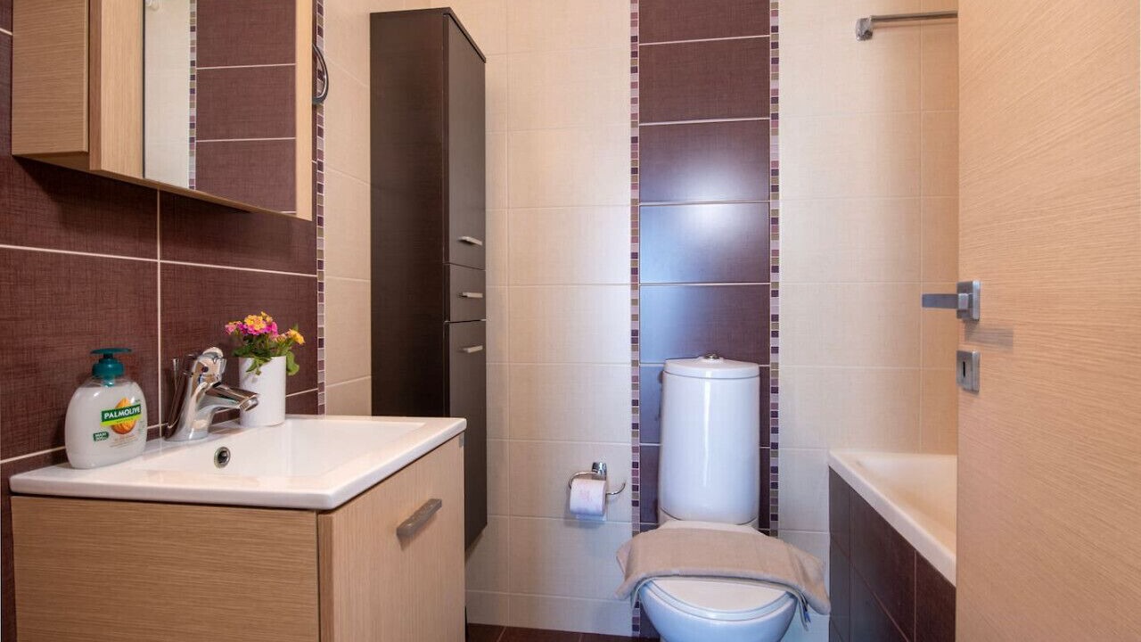 Photo of Bathroom in Plaka