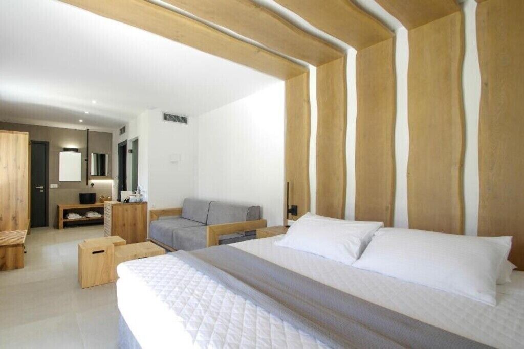 Photo of Bedroom in Kini