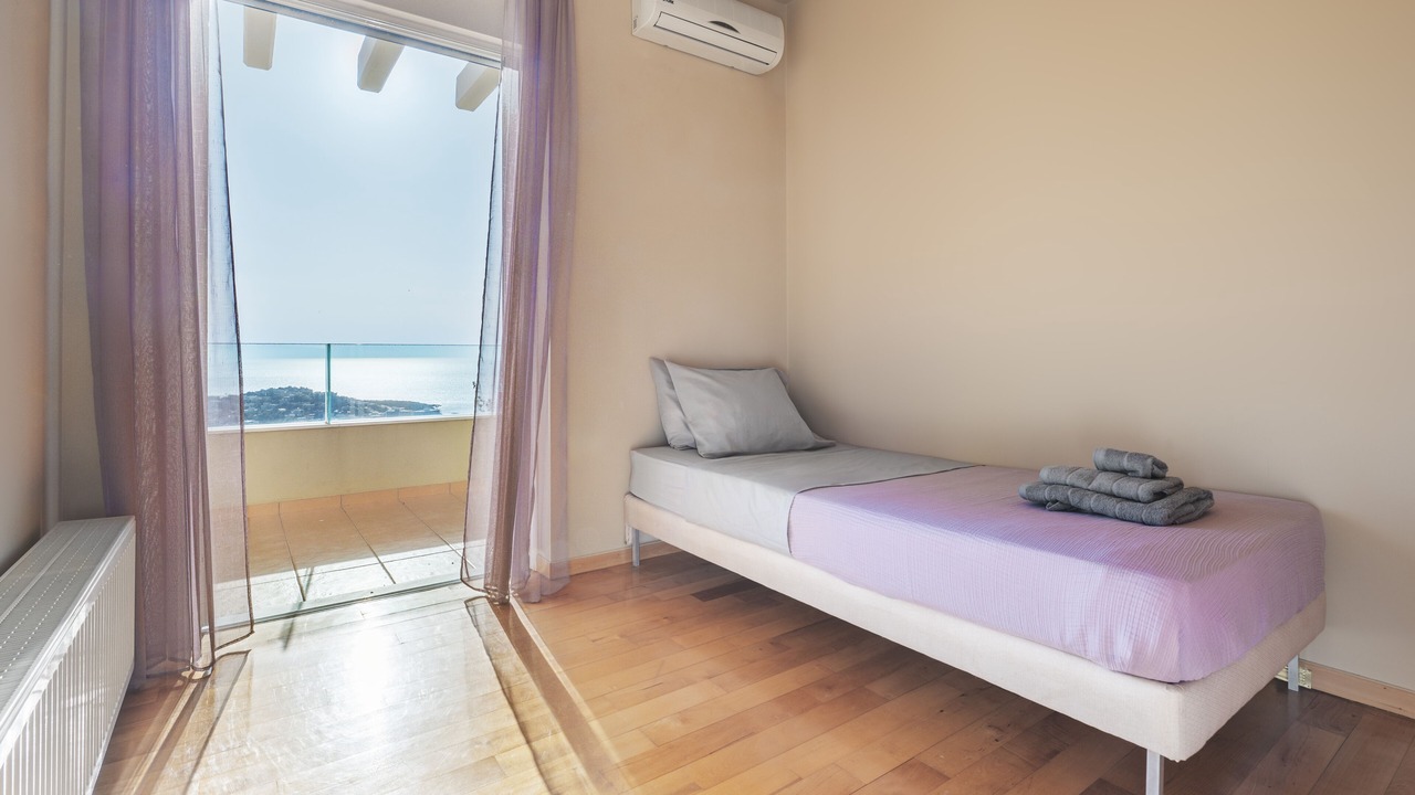 Photo of Bedroom in Saronida