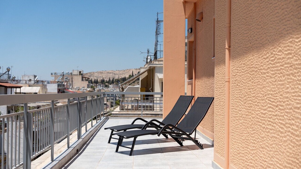 Photo of Patio Balcony in Neos Kosmos