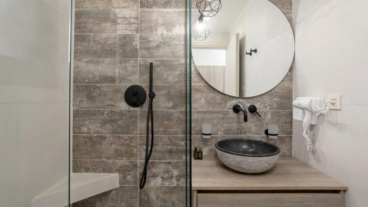 Photo of Bathroom in Alikanas