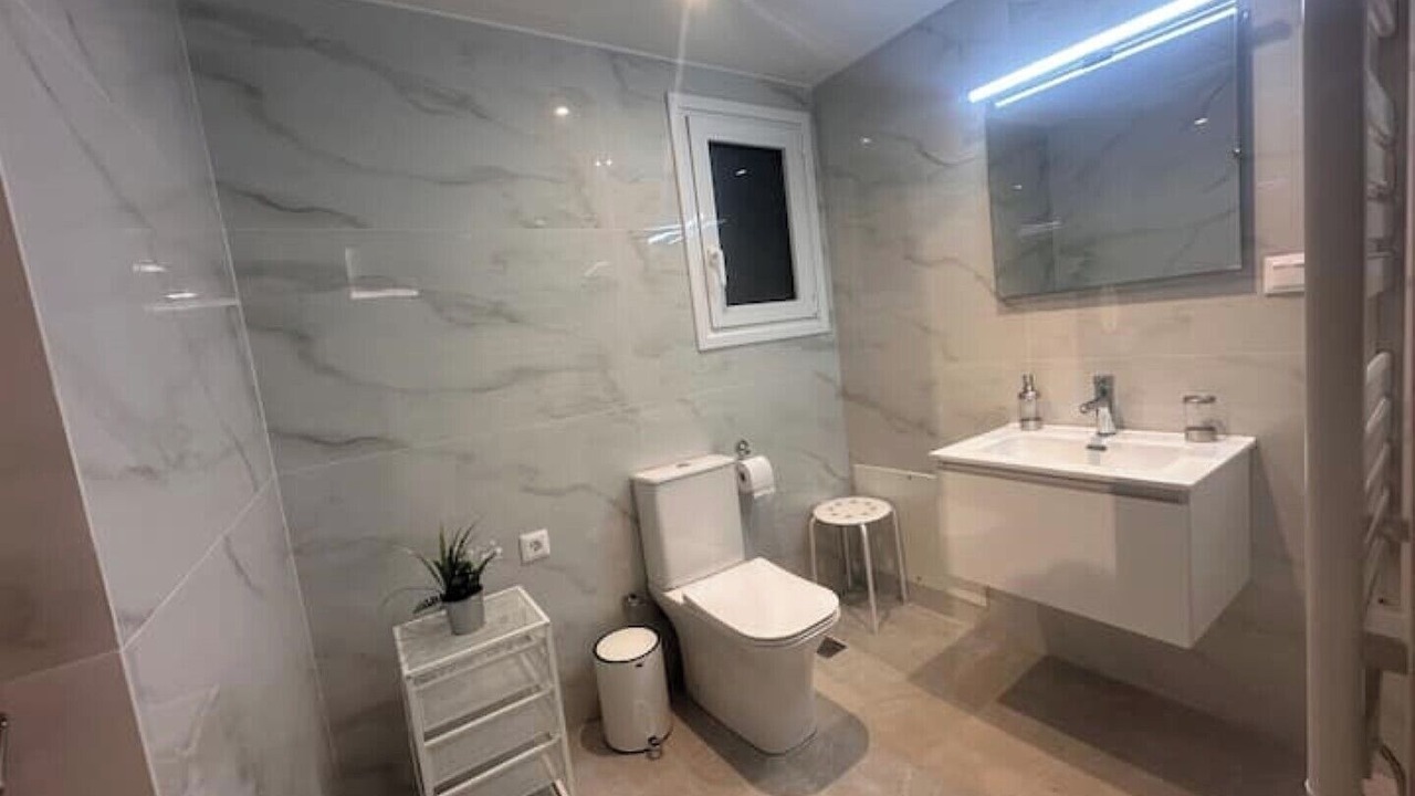 Photo of Bathroom in Plaka