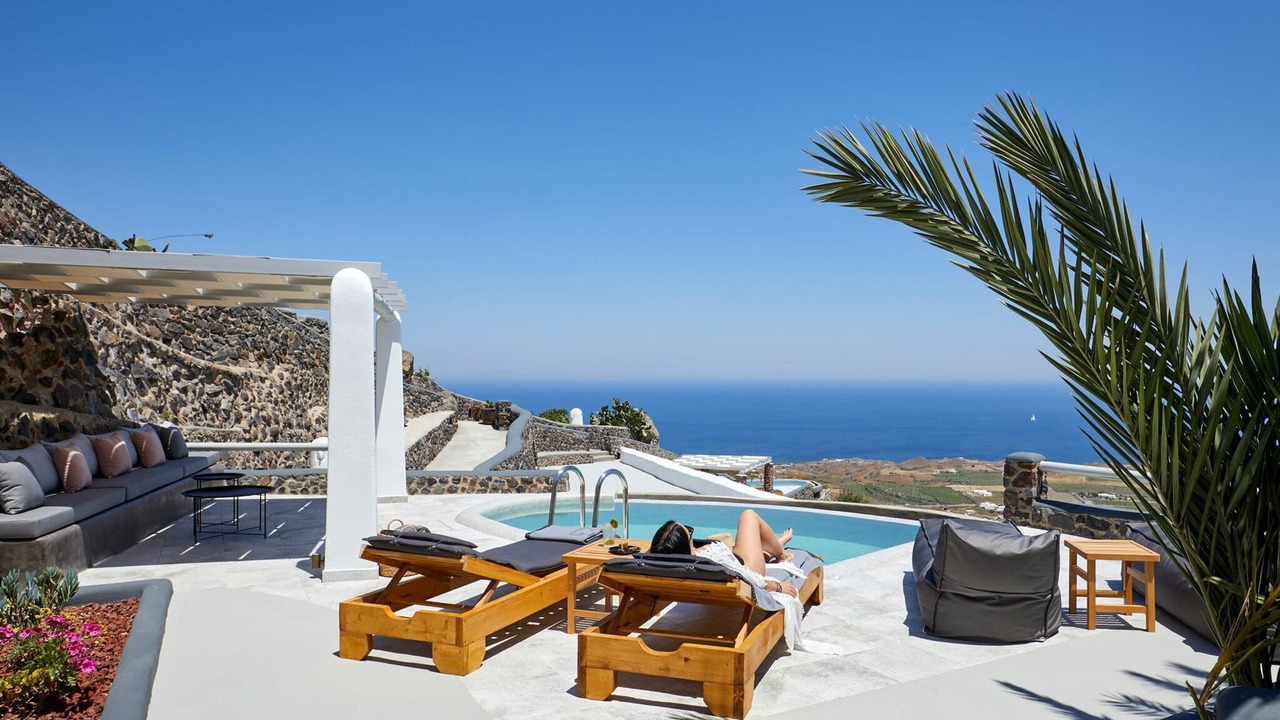 Photo of Others in Fira
