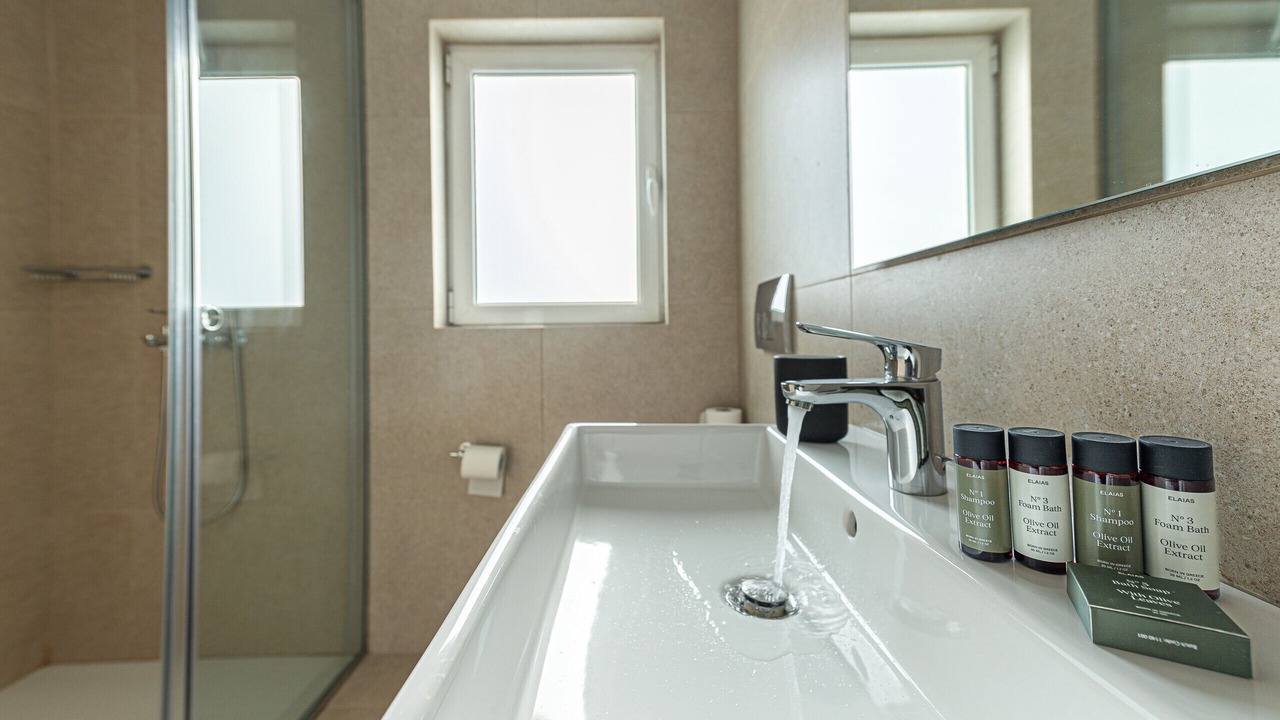 Photo of Bathroom in Ampelokipoi