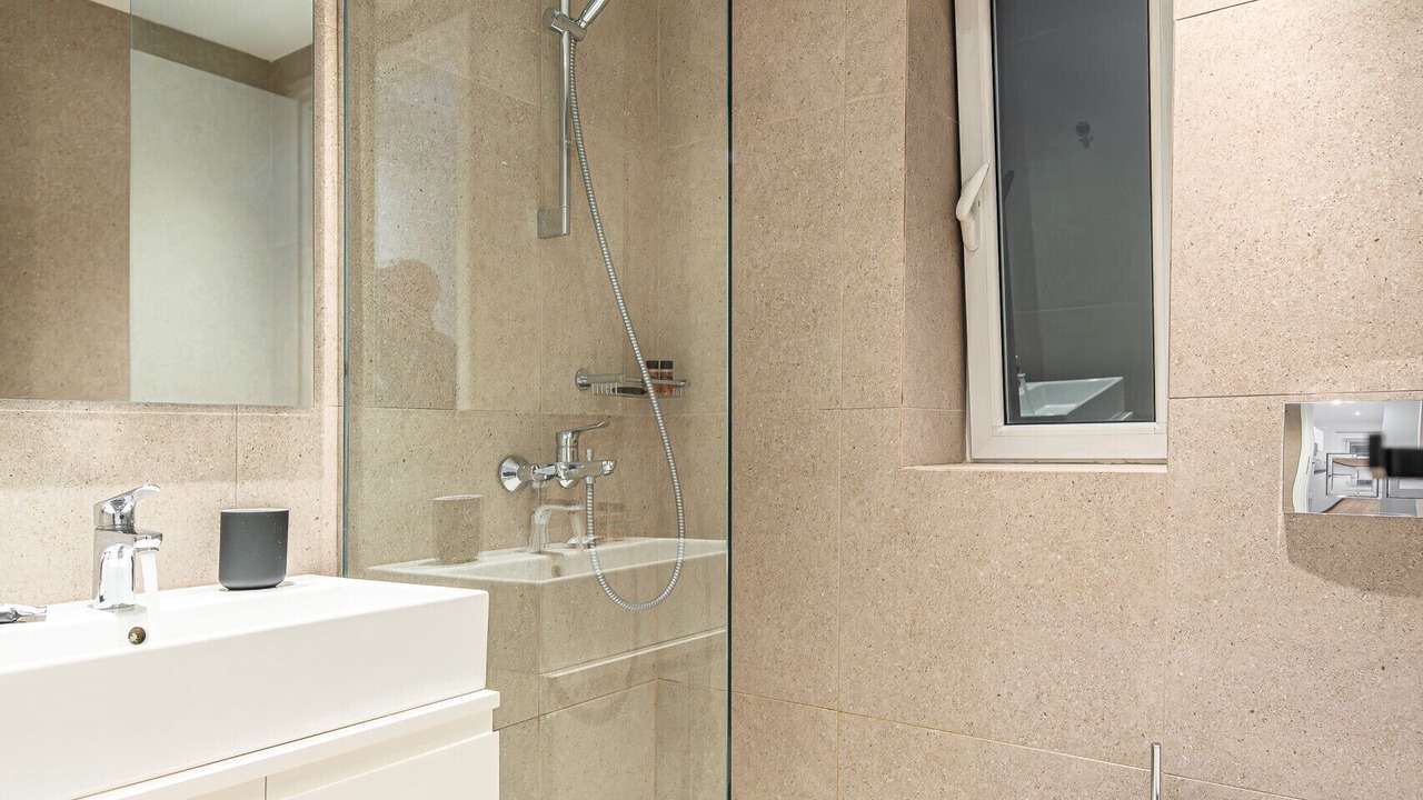 Photo of Bathroom in Ampelokipoi