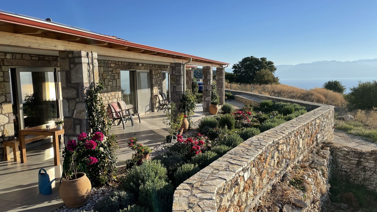Photo of Patio Balcony in Likissa