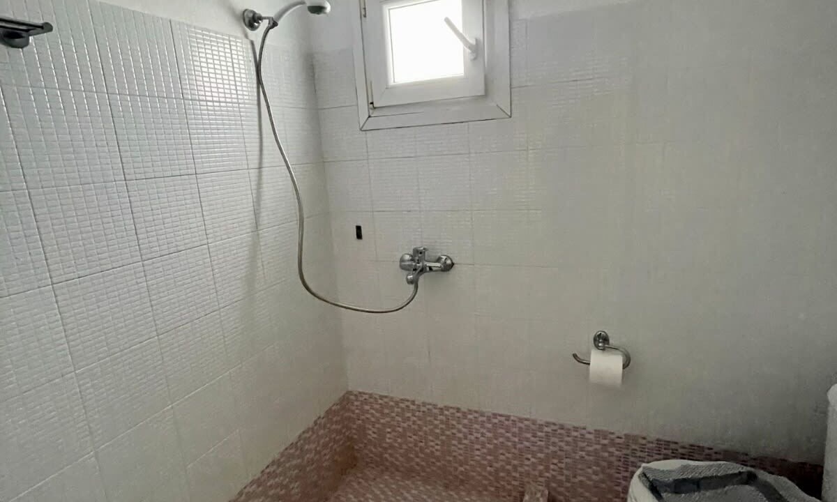 Photo of Bathroom in Glastros