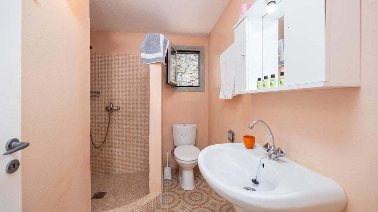 Photo of Bathroom in Koutsi
