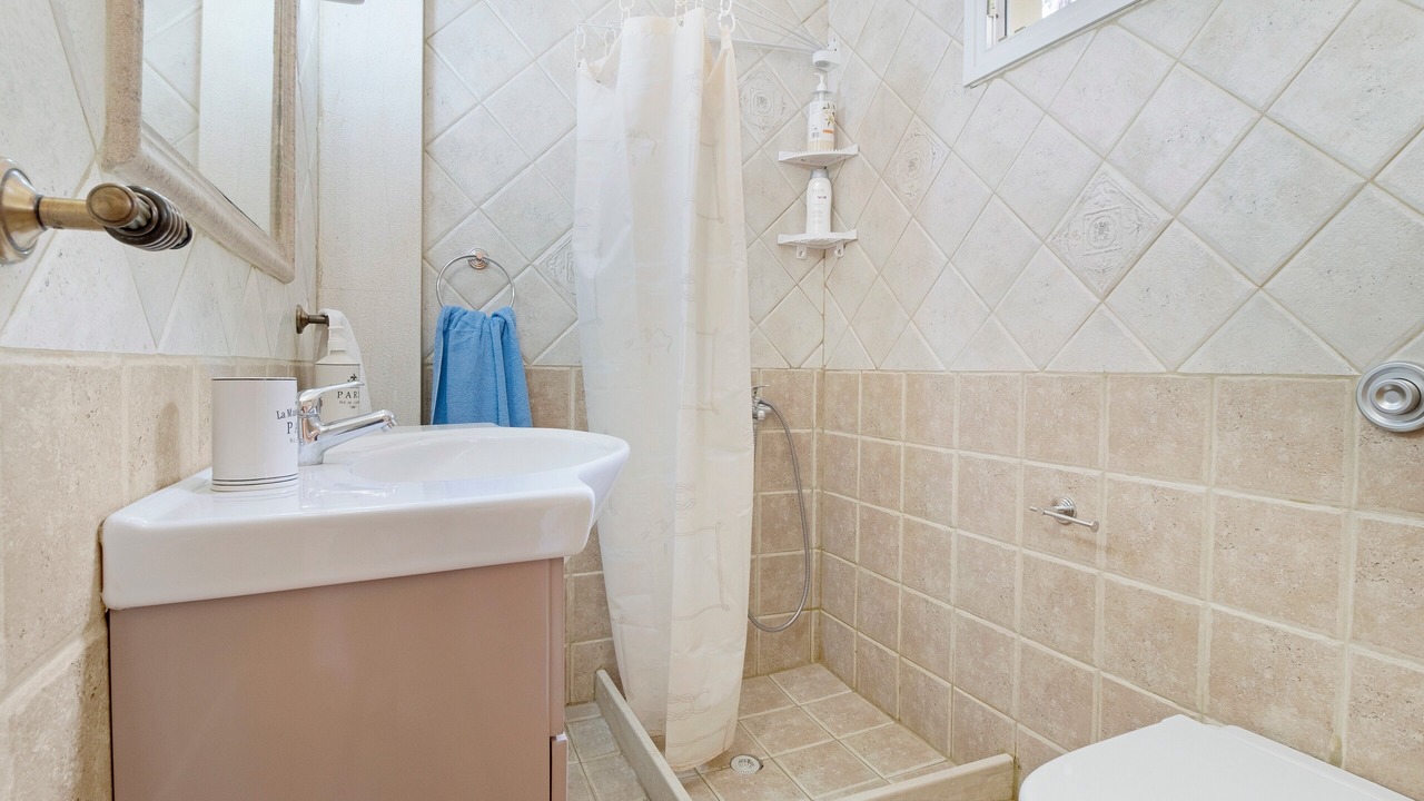 Photo of Bathroom in Perigiali